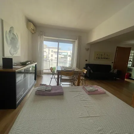 Apartament Bright&cozy Near Trastevere Station *